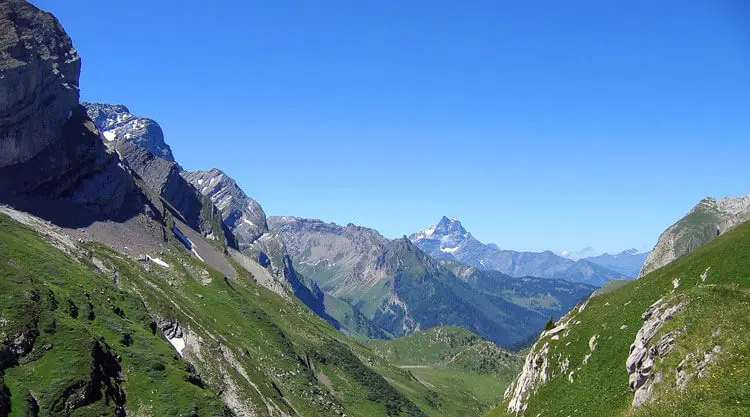 Popular hill station destination in Himachal Pradesh tour thumbnail
