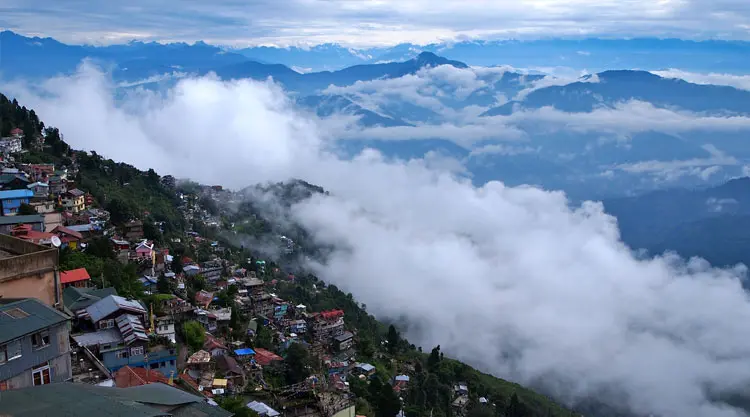 Beautiful mountains and valleys on North East holiday tour thumbnail