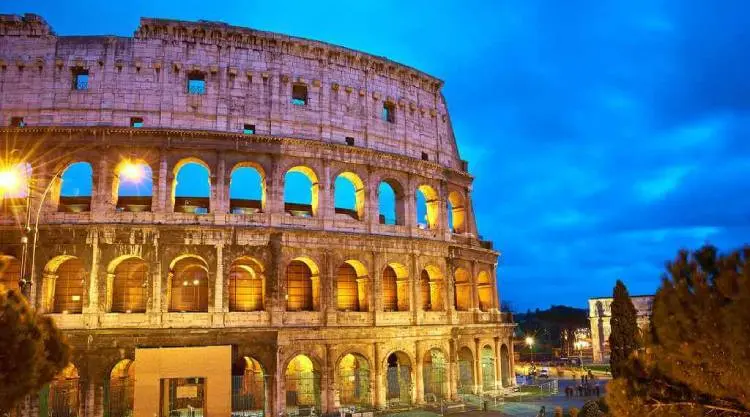 Rome sightseeing landmark monuments on Europe tour