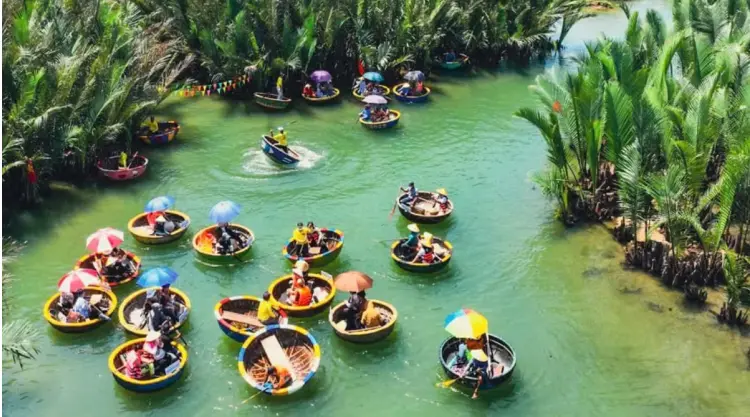 Local market street food and culture experience during Vietnam tour
